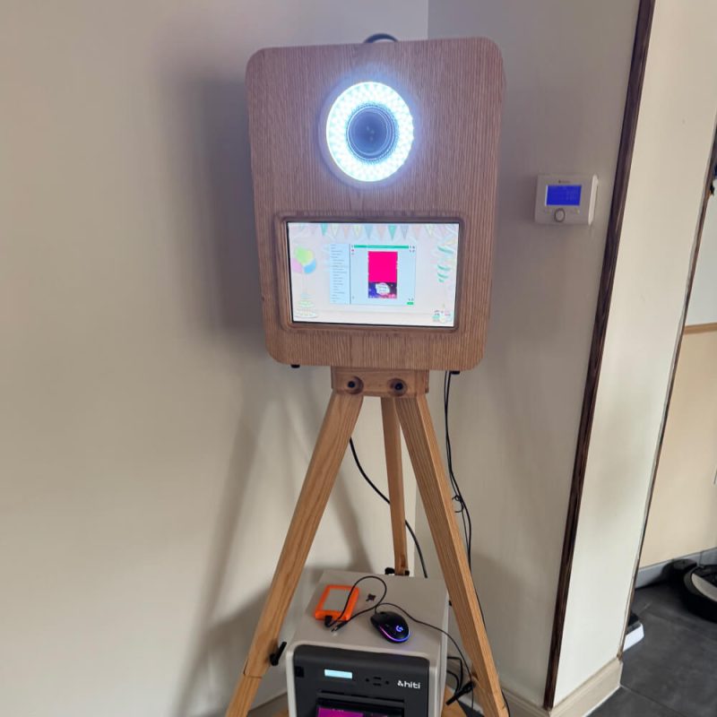 Wood Booth – Image 4